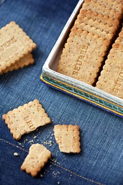 Oat and corn flour petit beurre