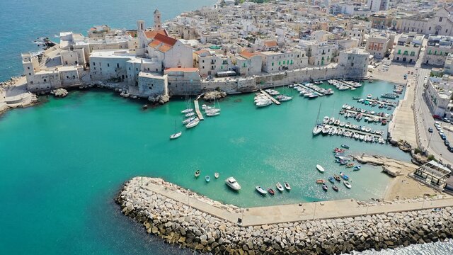 「Giovinazzo」の写真素材 1,456件の無料イラスト画像 Adobe Stock