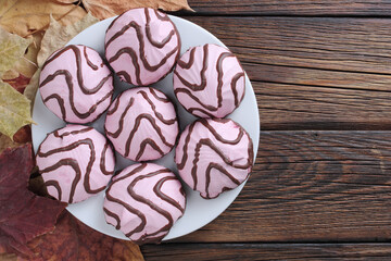 Obraz premium Pink zephyr with chocolate