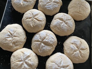 Brötchen in der Stückgare