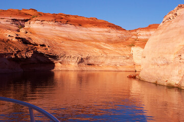 Coast of lake Powell from the red limestone