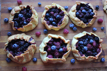 blueberry pie on a plate