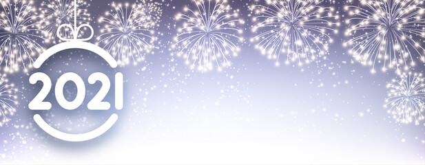 White christmas tree toy outline with 2021 sign.