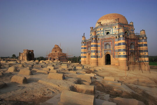Tomb of Bibi Jiwandi, Uch sharif
