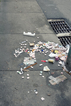 Trash thrown on street