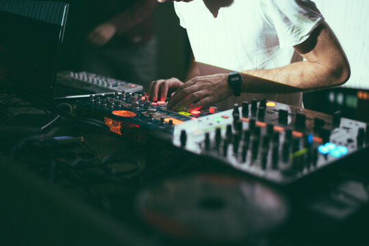 Live Performance of a Young Producer in a Club