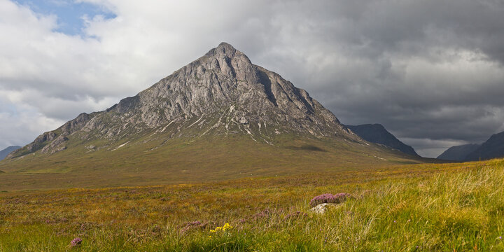 Stob Dearg / Buachaille Etive Mor in early fall