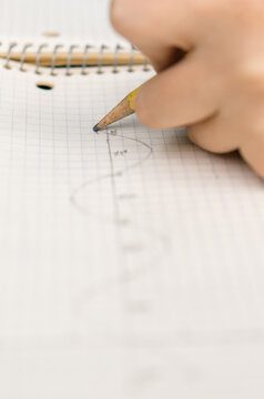 hand drawing a graph