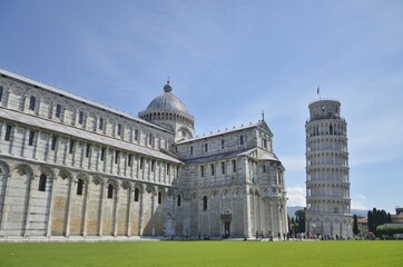 piazza dei miracoli city