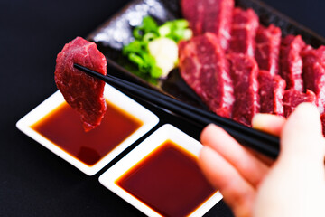 馬刺　馬肉【九州・熊本，信州・長野の郷土料理】