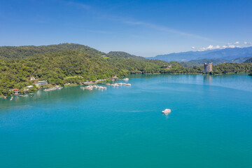 Fototapeta na wymiar aerial view of famous Sun Moon Lake landscape