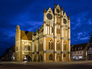Rathaus Tangermünde Blaue Stunde entzerrt
