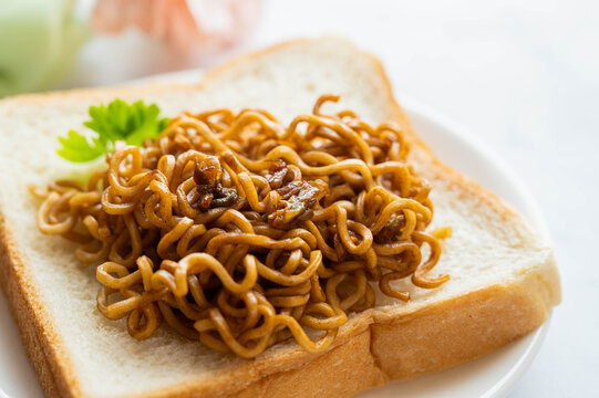 49 件の最適な 焼そばパン 画像 ストック写真 ベクター Adobe Stock