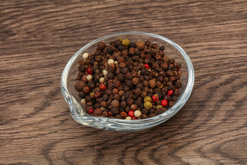 Peppercorn heap in the bowl