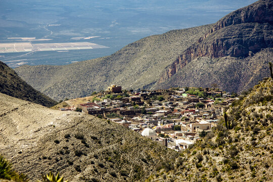 รูปภาพCerros เลือกดูภาพถ่ายสต็อก เวกเตอร์ และวิดีโอ3,945 Adobe Stock