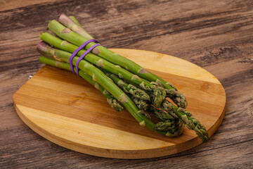 Vegan cuisine - Raw asparagus heap