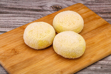 Raw potato zrazy for cooking