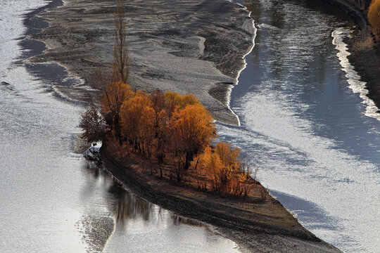 Autumnal View of Phandar Lake