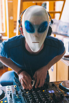 Super DJ
