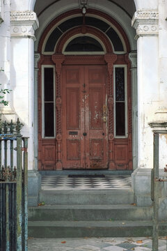 A once grand entrance