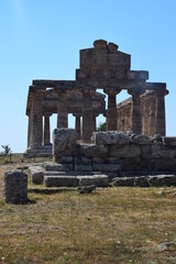 Paestum - Il tempio di Atena 