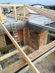 Wood girder beams for roof construction