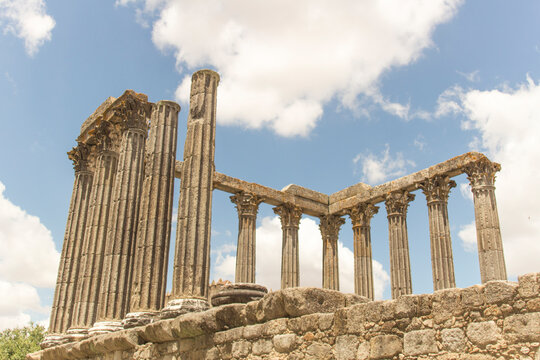 Roman Temple of &Ocirc;&oslash;&Omega;_vora, Portugal