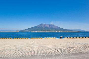 鹿児島北埠頭から見る桜島
