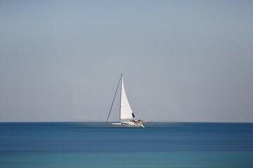 Obraz premium sailboat on the ocean