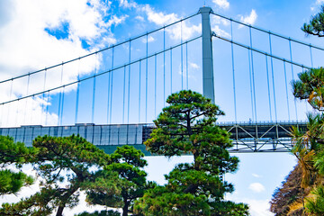 下関市みもすそ川公園から見る関門橋