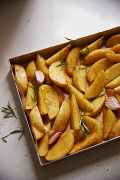 Preparing roast potatoes