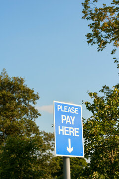 please pay here sign