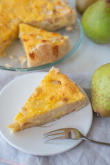 sweet vanilla cheesecake with ripe pears