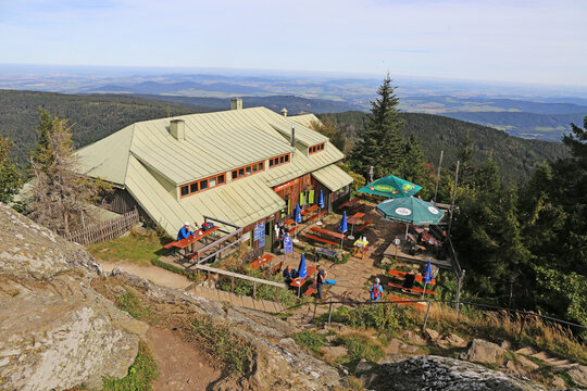 Auf dem Gipfel des Osser, 1.293 m. &uuml;. NHN., Grenzberg im Bayerischen Wald zwischen Deutschland und Tschechien