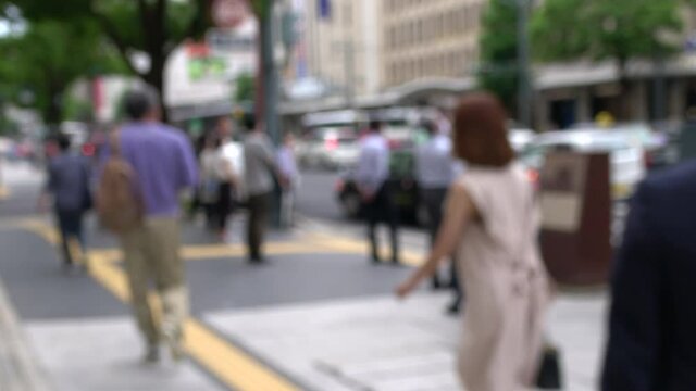 ぼかし背景素材 マスク姿で歩く人々 広島市中区八丁堀 4K 2020年9月24日/ Blurred shot of people with mask walking on the street of downtown Hiroshima city in Japan. 4K