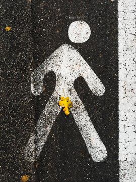 sign of a naked pedestrian with a fig leaf