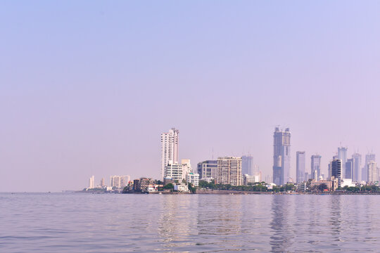 Mumbai sea shore with tall buildings near ocean