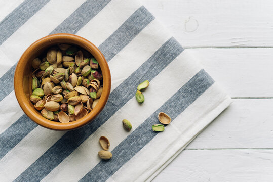 dry pistachios in the plate