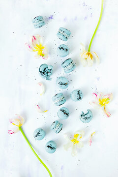 Earl grey macarons