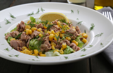 Tuna Salad with corn and lettuce
