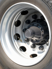 トラックのホイール