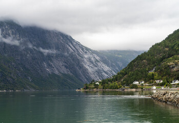 Eidfjord, Eid fjord w miejscowości Eidfjord w Norwegii