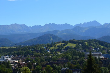Naklejka premium Tatry - widok z Zakopanego Kotelnicy, Polska