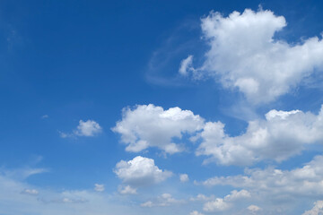 Obraz na płótnie Canvas White cloud and Beautiful with blue sky background.