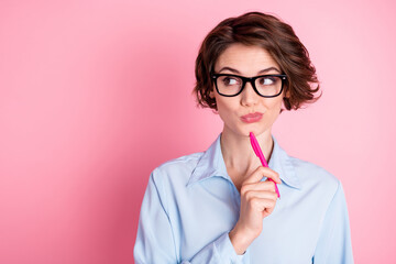 Close-up portrait of her she nice attractive creative brainy minded intelligent brown-haired girl overthinking creating solution copy space isolated over pink pastel color background