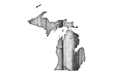 Karte von Michigan auf verwittertem Holz