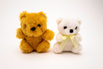 deux petit ours en peluche