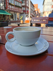 Eine Tasse Kaffee in der Altstadt von Miltenberg in Unterfranken in Bayern in Deutschland
