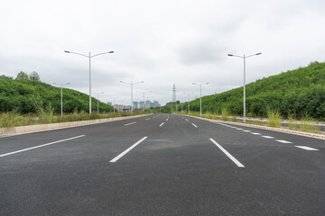 Perspective view of city's spacious asphalt driveway