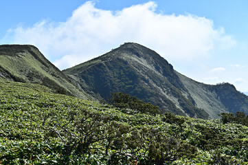 四国で最も美しい山「三嶺（さんれい、みうね）」と西熊山